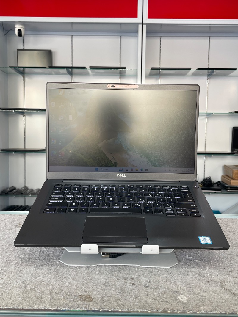 Dell 7400 Latitude Touchscreen